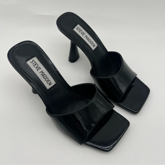 STEVE MADDEN Elated Slide Sandal Black Patent - Picture 2 of 10
